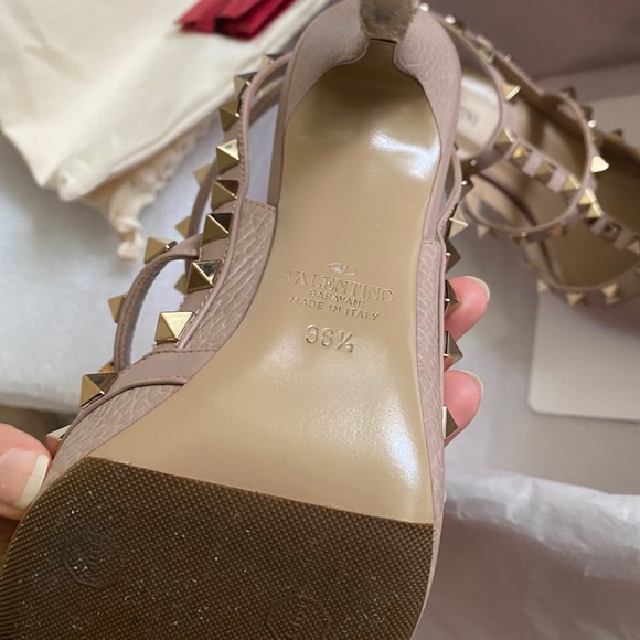 SOLD Valentino Rockstud Leather Slingback Pumps - Picture 4 of 11
